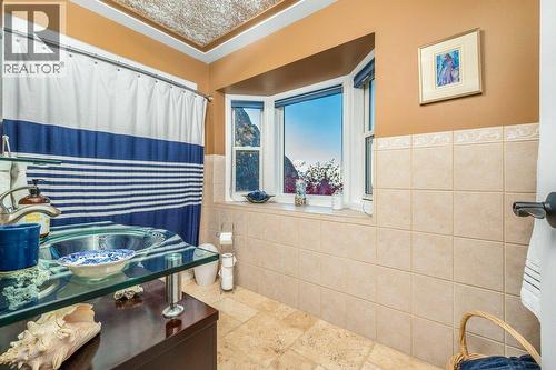 3221 Crosby Road, Vernon, BC - Indoor