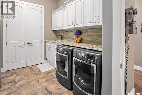 8099 Wascana Gardens Crescent, Regina, SK - Indoor Photo Showing Laundry Room