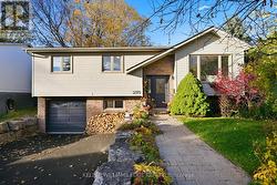2373 CAYUGA COURT  Burlington, ON L7P 3L5
