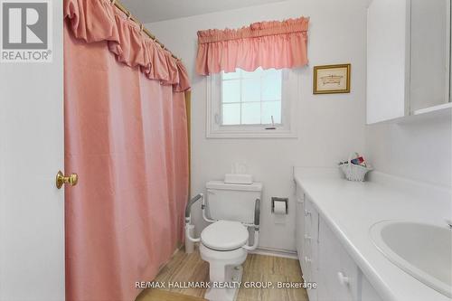 625 Trelawny Private, Ottawa, ON - Indoor Photo Showing Bathroom