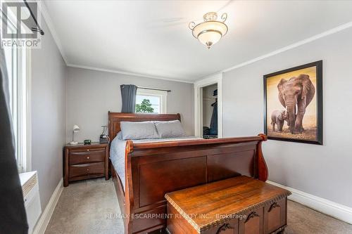 231 Vine Street, St. Catharines, ON - Indoor Photo Showing Bedroom