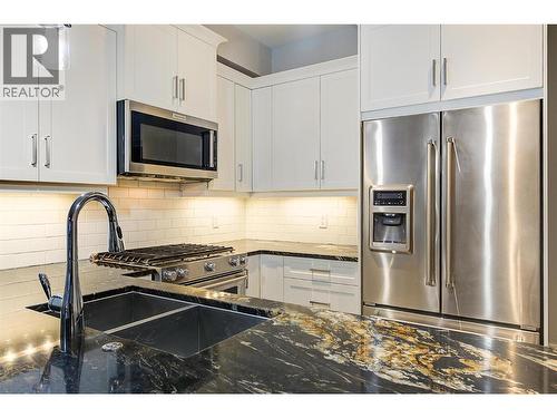 3359 Cougar Road Unit# 42, West Kelowna, BC - Indoor Photo Showing Kitchen With Stainless Steel Kitchen With Double Sink With Upgraded Kitchen