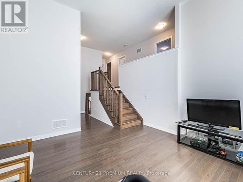 60 Yale Drive, Hamilton, ON - Indoor