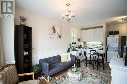 164 Wentworth Street S, Hamilton, ON - Indoor