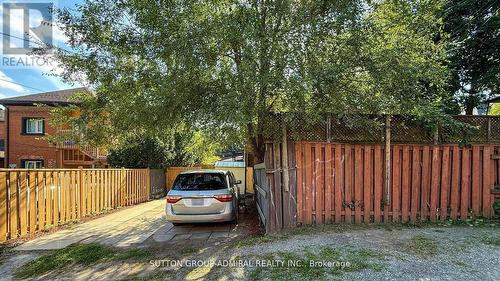 164 Wentworth Street S, Hamilton, ON - Outdoor