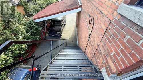 164 Wentworth Street S, Hamilton, ON - Outdoor