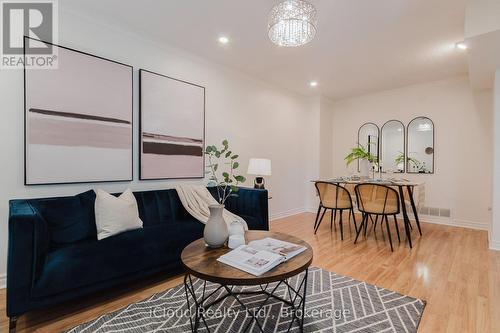 19 Goodwood Drive, Markham, ON - Indoor Photo Showing Living Room