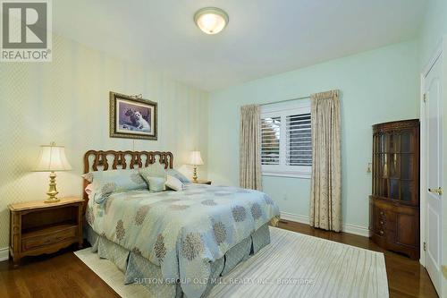 128 Carmela Avenue, Richmond Hill, ON - Indoor Photo Showing Bedroom
