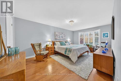 677 Powell Court, Burlington, ON - Indoor Photo Showing Bedroom