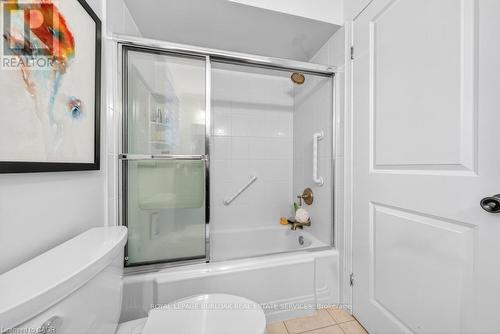 677 Powell Court, Burlington, ON - Indoor Photo Showing Bathroom