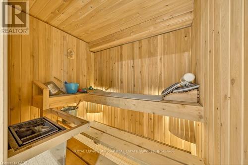 677 Powell Court, Burlington, ON - Indoor Photo Showing Other Room