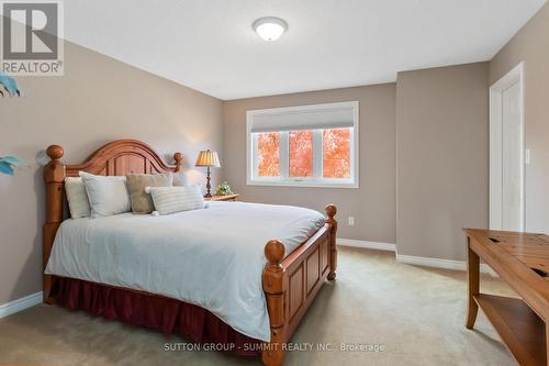518 Sandcherry Drive, Burlington, ON - Indoor Photo Showing Bedroom