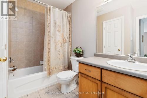 518 Sandcherry Drive, Burlington, ON - Indoor Photo Showing Bathroom