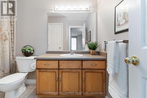 518 Sandcherry Drive, Burlington, ON - Indoor Photo Showing Bathroom
