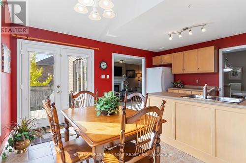 518 Sandcherry Drive, Burlington, ON - Indoor Photo Showing Dining Room