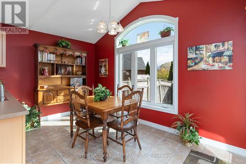 518 Sandcherry Drive, Burlington, ON - Indoor Photo Showing Dining Room
