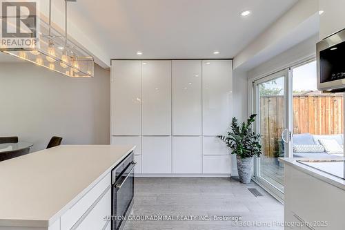 709 Greycedar Crescent, Mississauga, ON - Indoor