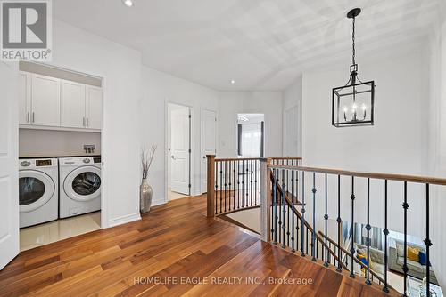 545 Clifford Perry Place, Newmarket, ON - Indoor Photo Showing Laundry Room