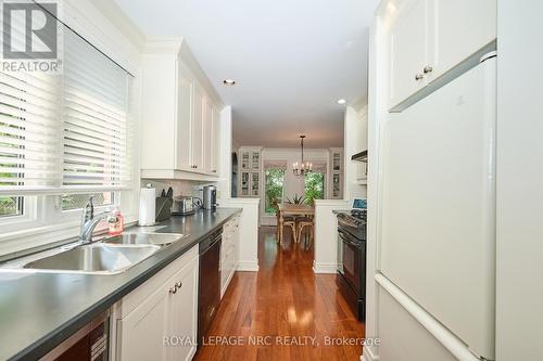 330 John Street W, Niagara-On-The-Lake (Town), ON - Indoor Photo Showing Kitchen With Double Sink