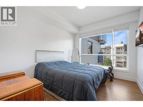 1925 Enterprise Way Unit# 302, Kelowna, BC - Indoor Photo Showing Bedroom