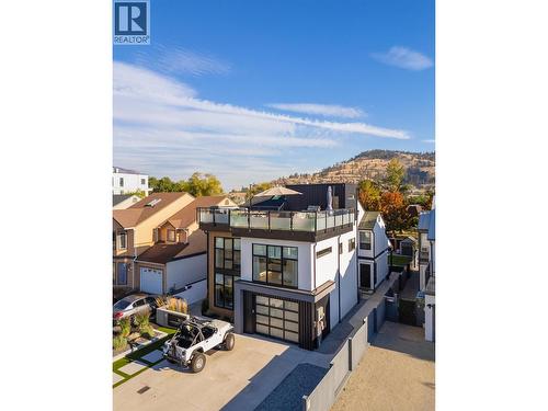 985 Manhattan Drive, Kelowna, BC - Outdoor