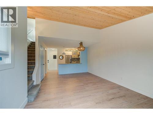 2 Bedroom Suite, Private with Separate Yard - 985 Manhattan Drive, Kelowna, BC - Indoor Photo Showing Other Room