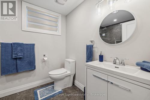 115 Rankin'S Crescent, Blue Mountains, ON - Indoor Photo Showing Bathroom