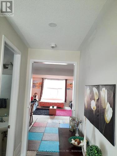 3 Allium Road, Brampton, ON - Indoor