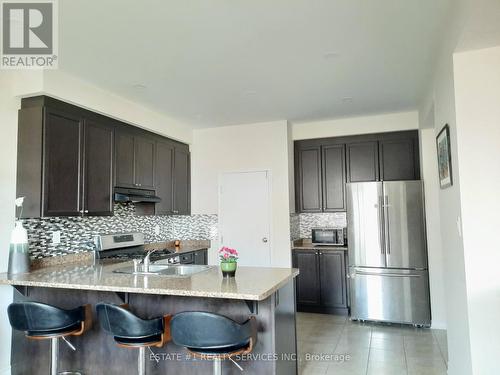 3 Allium Road, Brampton, ON - Indoor Photo Showing Kitchen With Double Sink With Upgraded Kitchen