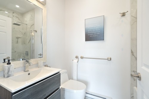 Bathroom - 8-20 Rue Larocque O., Sainte-Agathe-Des-Monts, QC - Indoor Photo Showing Bathroom