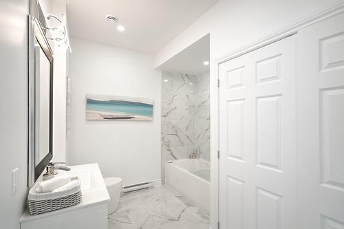 Salle de bains - 8-20 Rue Larocque O., Sainte-Agathe-Des-Monts, QC - Indoor Photo Showing Bathroom