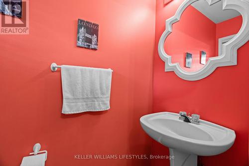 2 - 505 Proudfoot Lane, London North (North N), ON - Indoor Photo Showing Bathroom