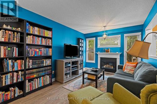 2 - 505 Proudfoot Lane, London North (North N), ON - Indoor With Fireplace