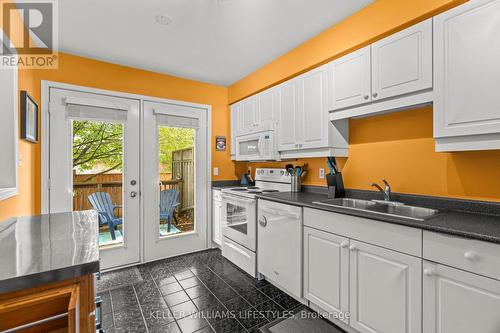 2 - 505 Proudfoot Lane, London North (North N), ON - Indoor Photo Showing Kitchen With Double Sink