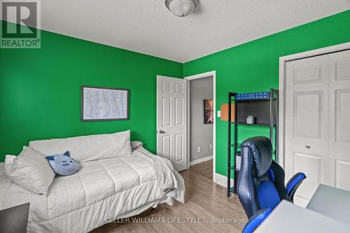 2 - 505 Proudfoot Lane, London North (North N), ON - Indoor Photo Showing Bedroom