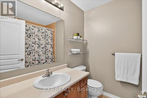 2nd Floor 4pc Bath - 38 John W Taylor Avenue, New Tecumseth, ON - Indoor Photo Showing Bathroom