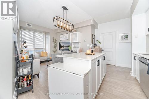 1505 - 3700 Highway 7 Road, Vaughan, ON - Indoor Photo Showing Kitchen
