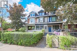 140 STRACHAN AVENUE  Toronto, ON M6J 2S9