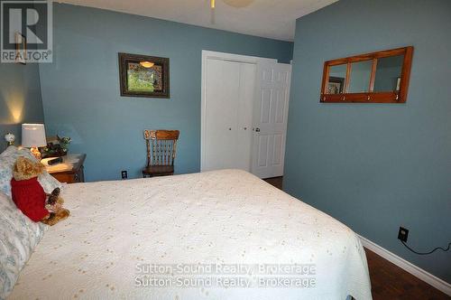 Bedroom 2 - 719140 Highway 6 Highway, Georgian Bluffs, ON - Indoor Photo Showing Bedroom