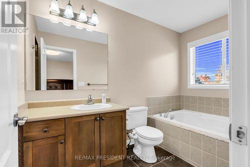 82 Tarquini Crescent, Caledon, ON - Indoor Photo Showing Bathroom
