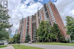 1305 - 20 MISSISSAUGA VALLEY BOULEVARD  Mississauga, ON L5A 3S1