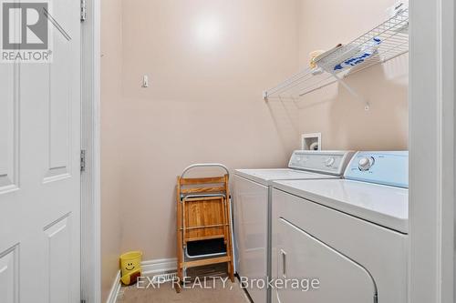 183 - 2025 Meadowgate Boulevard, London South (South U), ON - Indoor Photo Showing Laundry Room