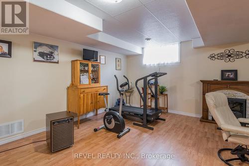 89 Laurent Boulevard, Kawartha Lakes (Lindsay), ON - Indoor Photo Showing Gym Room