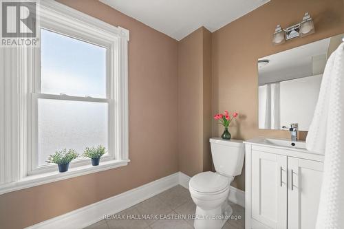 2nd floor bathroom - 198 Hazlitt Street, Peterborough (Ashburnham Ward 4), ON - Indoor Photo Showing Bathroom