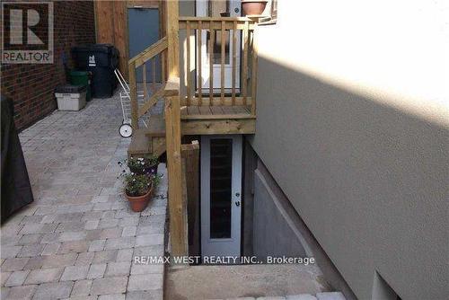 Lower - 111 Lippincott Street, Toronto, ON - Outdoor