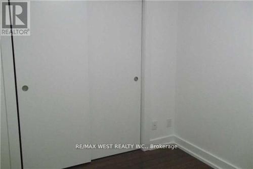 Lower - 111 Lippincott Street, Toronto, ON - Indoor Photo Showing Other Room