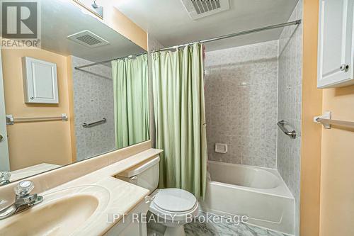 1003 - 5001 Finch Avenue E, Toronto, ON - Indoor Photo Showing Bathroom