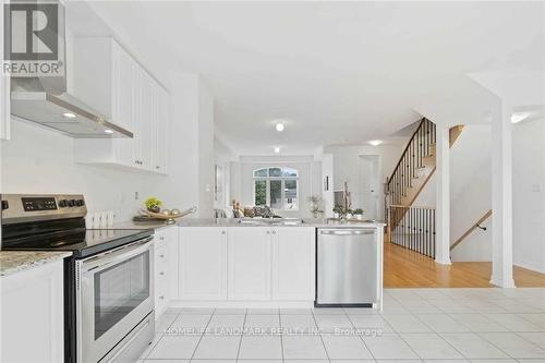 6D Parker Avenue, Richmond Hill, ON - Indoor Photo Showing Kitchen