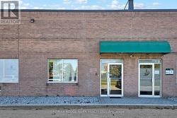 122 - 1895 CLEMENTS ROAD  Pickering, ON L1W 3V5