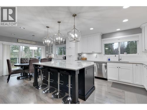 8458 Westcrest Drive, Prince George, BC - Indoor Photo Showing Kitchen With Upgraded Kitchen